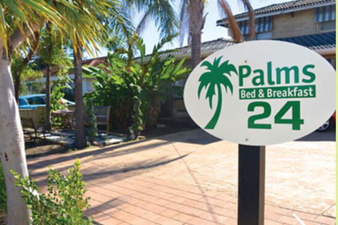 Palms Bed And Breakfast - Surfers Gold Coast 2