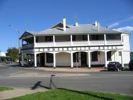 Commonwealth Hotel - Surfers Gold Coast 0