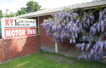 KY COUNTRY ROADS MOTOR INN - Surfers Gold Coast 0