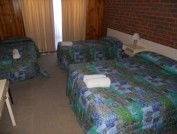 KY COUNTRY ROADS MOTOR INN - Surfers Gold Coast 2