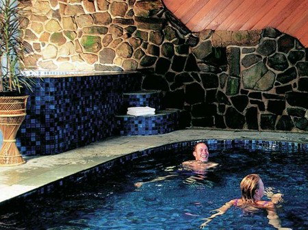 Falls Creek Hotel - Surfers Gold Coast 3
