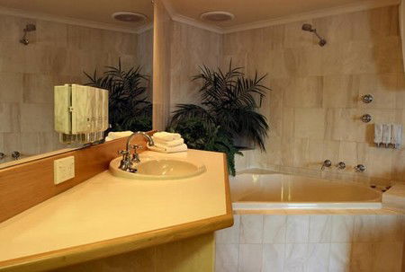The Esplanade Motor Inn - Surfers Gold Coast 3
