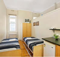 Cambridge Lodge - Surfers Gold Coast