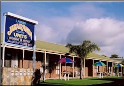 Lakes Jakaranda Holiday Units - Surfers Gold Coast 1