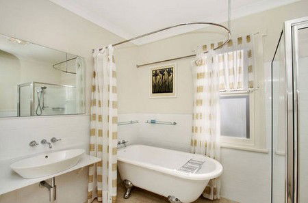 Robin Hill - Surfers Gold Coast 5