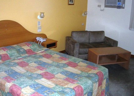 St Georges Motor Inn - Surfers Gold Coast 1