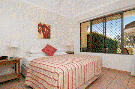 Cayman Quays - Surfers Gold Coast 3