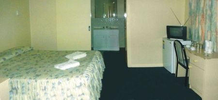 Plaza Hotel - Surfers Gold Coast 1
