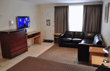 Emu Point Motel - Surfers Gold Coast 0