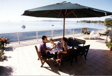 The Mitchells Waterfront B & B - Surfers Gold Coast 3