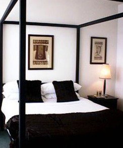 Knightsbridge Apartments - Surfers Gold Coast 3