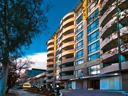 Medina Executive James Court Canberra - Surfers Gold Coast 1