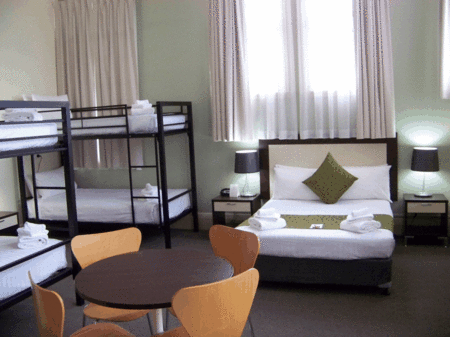 Aarons Hotel - Surfers Gold Coast 4