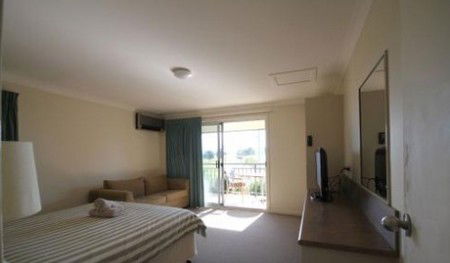 Araluen Motor Lodge - Surfers Gold Coast 2