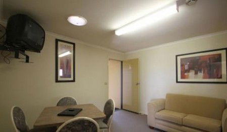 Araluen Motor Lodge - Surfers Gold Coast 3