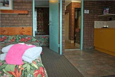 Bayside Motel - Surfers Gold Coast 2