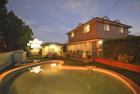 Country Gardens Motor Inn - Surfers Gold Coast 4