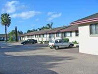 Hanging Rock Family Motel - Surfers Gold Coast 0