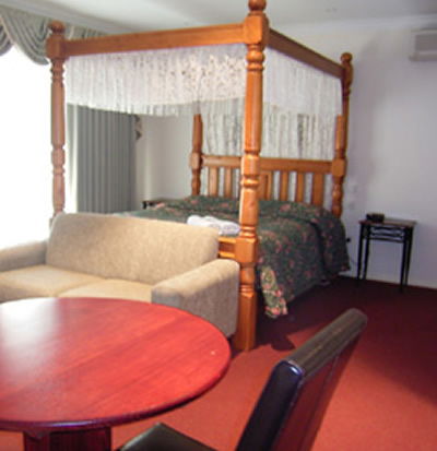 Sanctuary House Resort Motel - Surfers Gold Coast 1