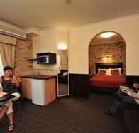 Highlander Motor Inn And Apartments - Surfers Gold Coast