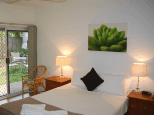 Cairns Reef Apartments And Motel - Surfers Gold Coast 2