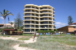 Spindrift On The Beach - Surfers Gold Coast 0