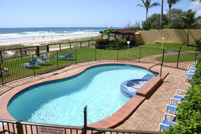 Spindrift On The Beach - Surfers Gold Coast 1