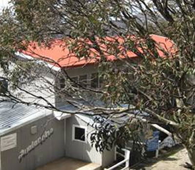 Avalanche Ski Lodge - Surfers Gold Coast 1
