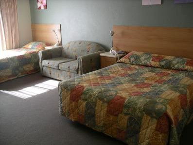 Country Comfort Orange - Surfers Gold Coast 0