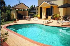 Hopkins House Motel & Apartments - Surfers Gold Coast 0