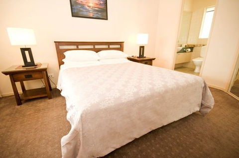Trinity Waters Apartments - Surfers Gold Coast 4