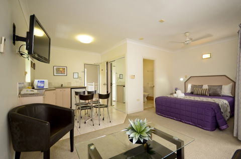Reef Palms - Surfers Gold Coast 1