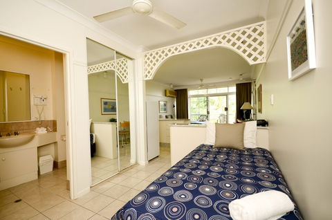 Reef Palms - Surfers Gold Coast 3
