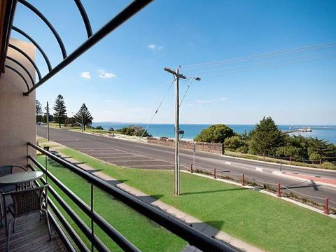 Centreport Units - Surfers Gold Coast 1