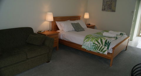 Euroa Motor Inn - Surfers Gold Coast 3