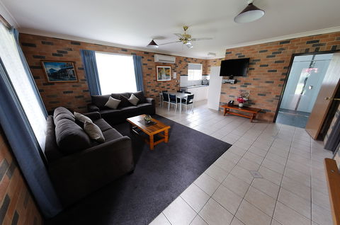 Greenvale Holiday Units - Surfers Gold Coast 2