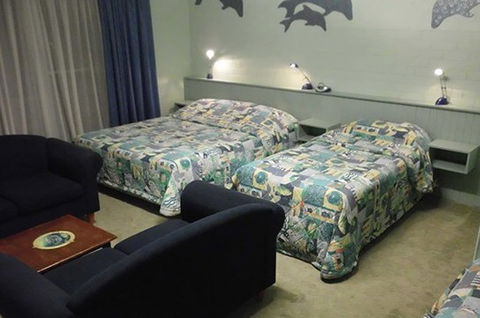 Inverloch Motel - Surfers Gold Coast 4