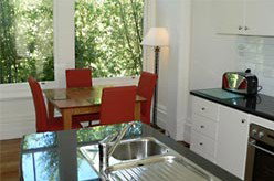Aaron Lee Waterfront Apartments - Surfers Gold Coast 1