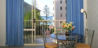 Surf Dance Holiday Units - Surfers Gold Coast 0