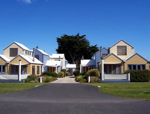 Rayville Boat Houses - Surfers Gold Coast 1
