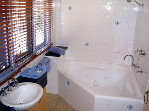 Rayville Boat Houses - Surfers Gold Coast 4