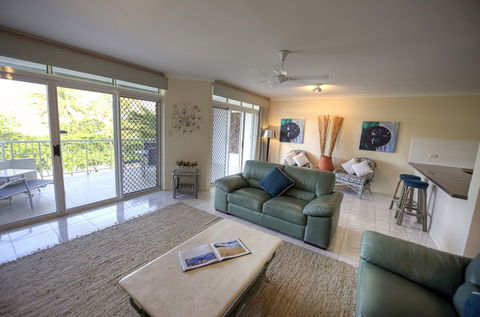 Costa Royale Beachfront Apartments - Surfers Gold Coast 5