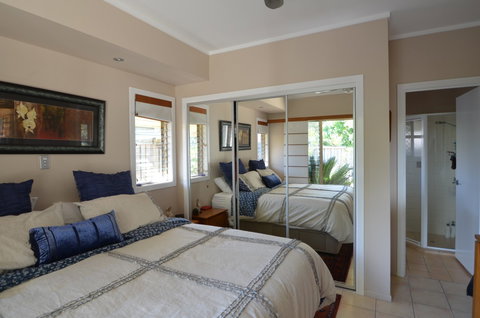 Hastings Cove Holiday Apartments - Surfers Gold Coast 0