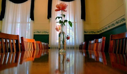 Abernethy Guesthouse - Surfers Gold Coast 1