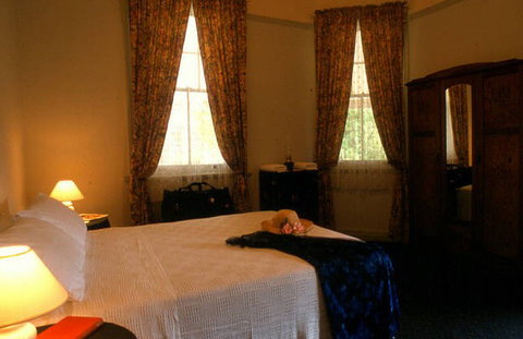 Abernethy Guesthouse - Surfers Gold Coast 4