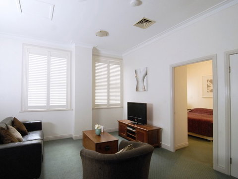 Rothbury On Ann Heritage Apartment Hotel - Surfers Gold Coast 3