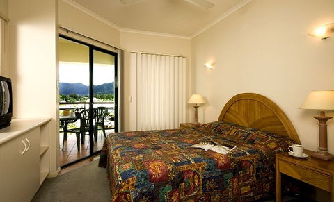 Tropic Towers Apartments - Surfers Gold Coast 2