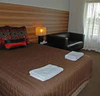 Red Cedars Motel - Surfers Gold Coast