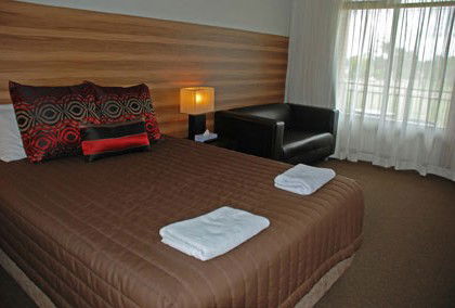 Red Cedars Motel - Surfers Gold Coast 0