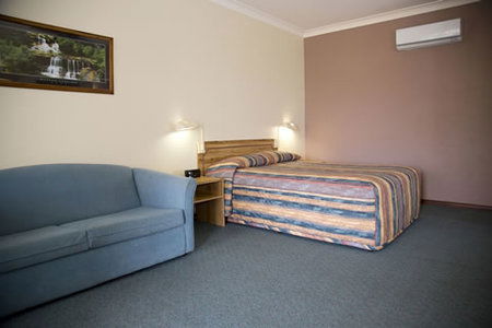 Cumberland Motor Inn - Surfers Gold Coast 6